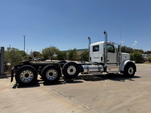 2027 Peterbilt 589-7