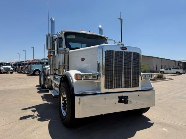 2027 Peterbilt 589-11