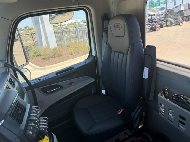 2027 Peterbilt 589-29