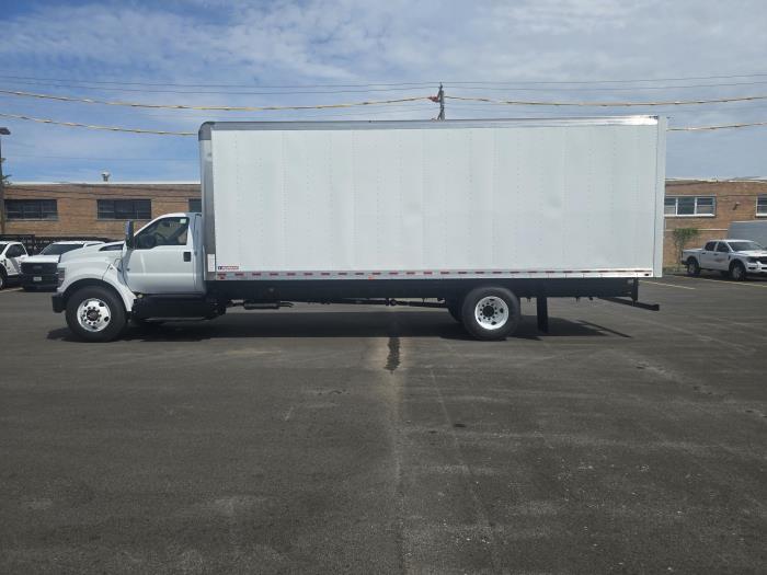 2027 Ford F-650-4