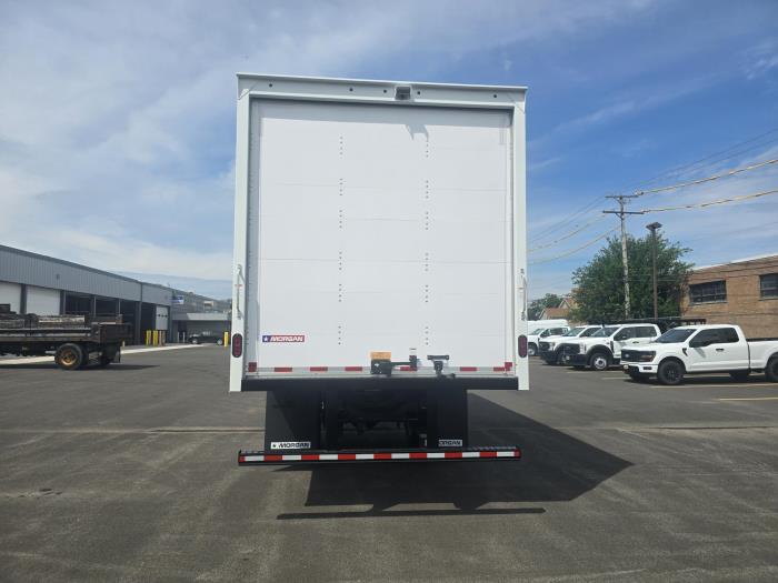 2027 Ford F-650-6