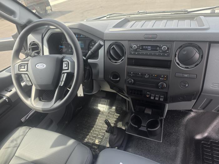 2027 Ford F-650-13
