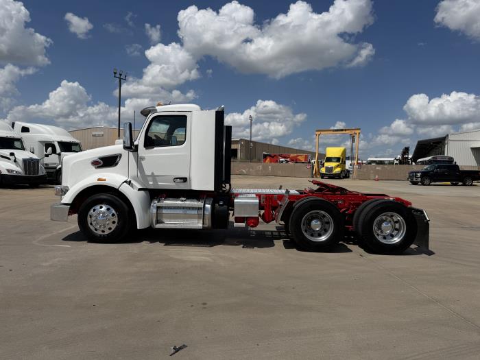 2024 Peterbilt 567-1