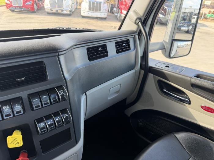 2024 Peterbilt 567-27