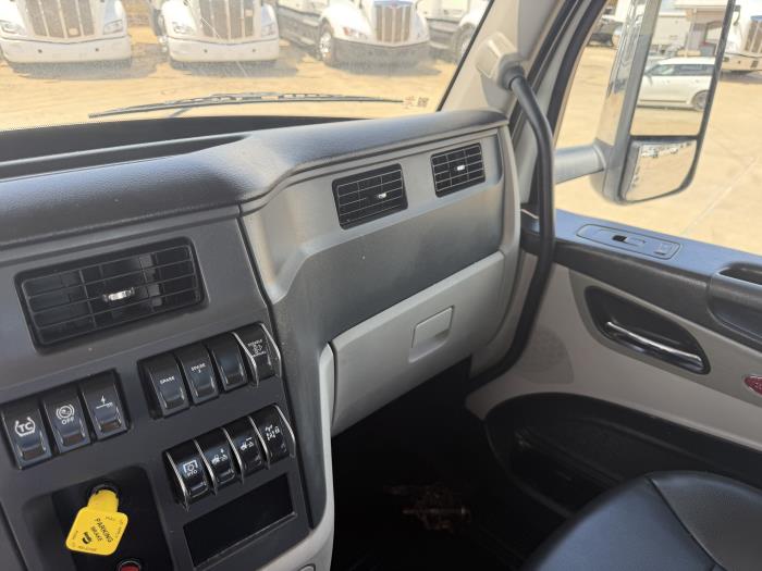 2024 Peterbilt 567-27