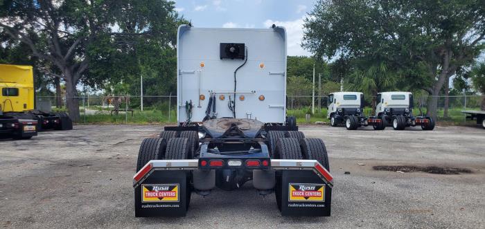 2023 Peterbilt 389 — photo 7
