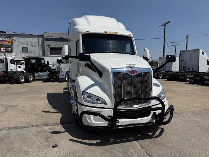 2023 Peterbilt 579-26