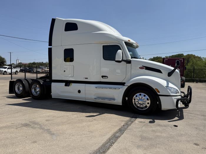 2023 Peterbilt 579-30