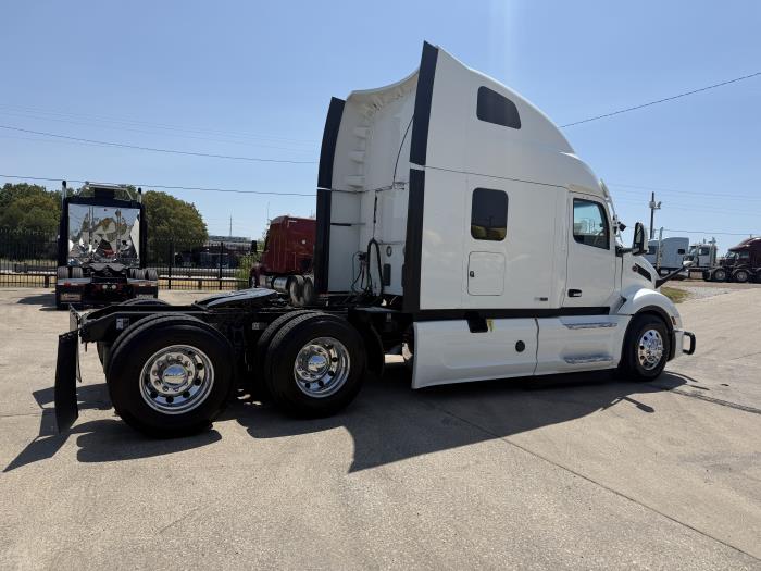 2023 Peterbilt 579-33