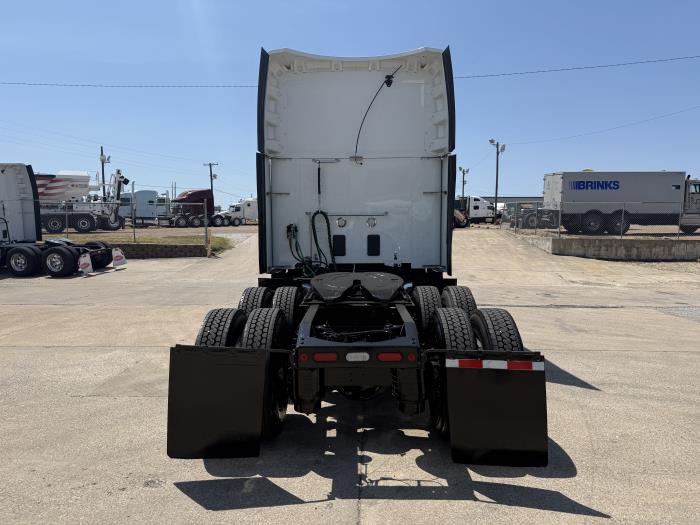 2023 Peterbilt 579-36