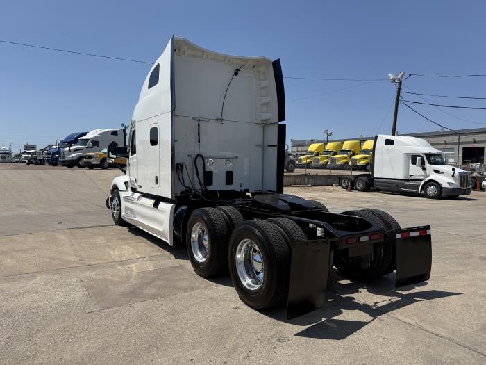 2023 Peterbilt 579-38