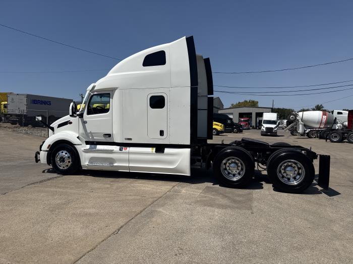 2023 Peterbilt 579-42