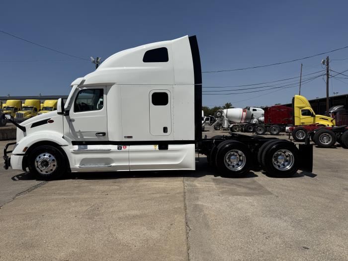 2023 Peterbilt 579-43