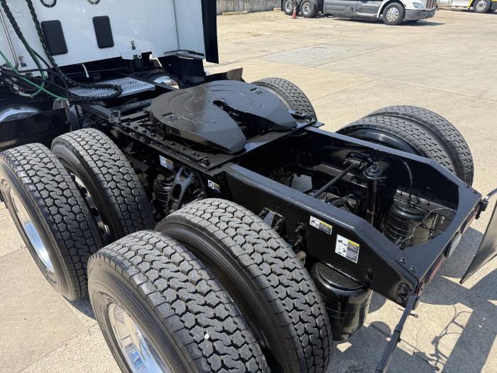 2023 Peterbilt 579-46