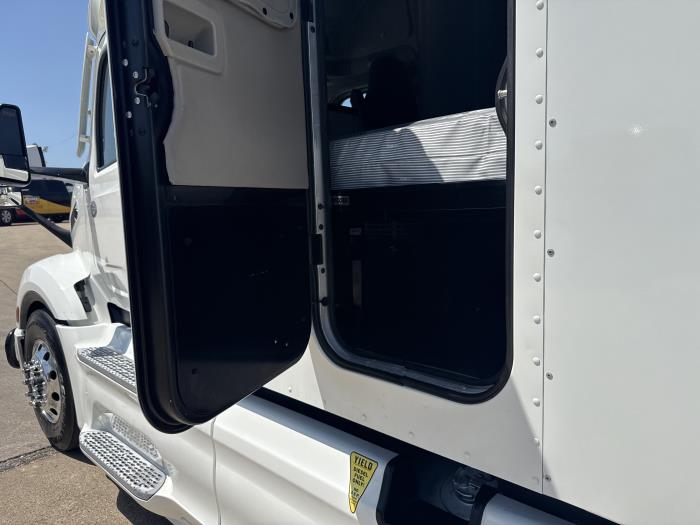 2023 Peterbilt 579-47