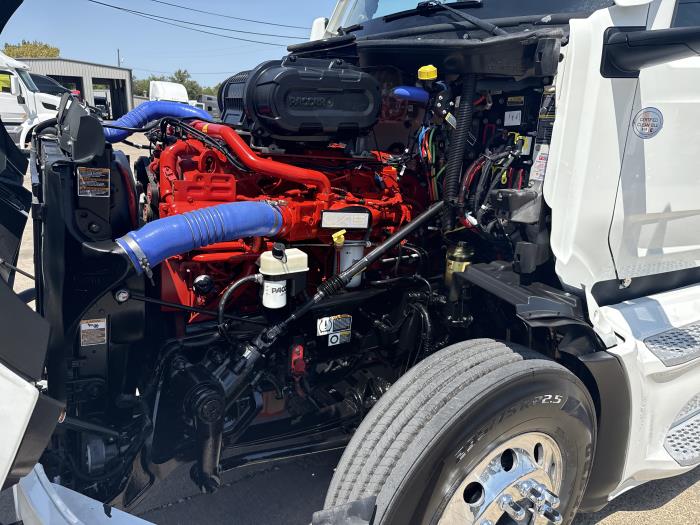 2023 Peterbilt 579-49