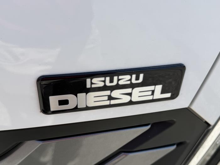 2026 Isuzu NPR-HD-11