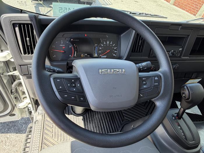 2026 Isuzu NPR-HD-17