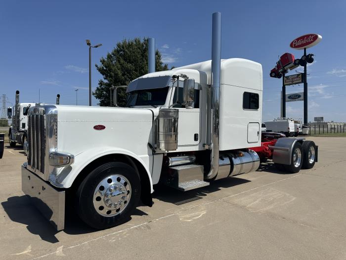 2023 Peterbilt 389-1