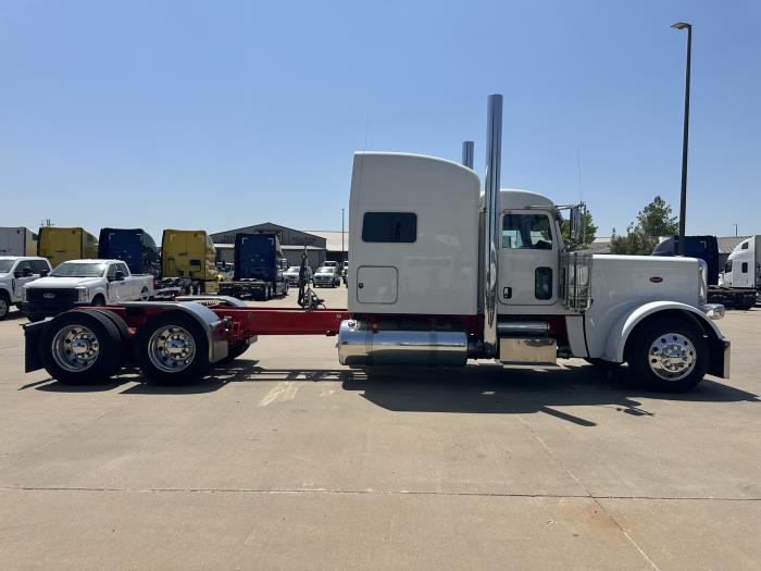 2023 Peterbilt 389-5