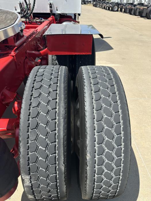 2023 Peterbilt 389-16