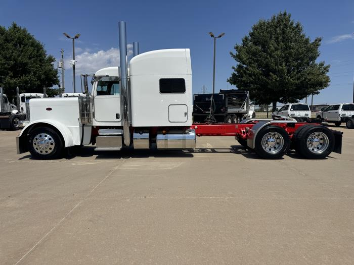 2023 Peterbilt 389-6