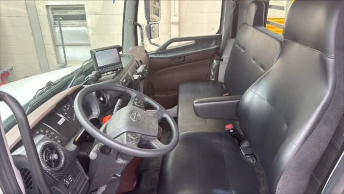 2027 Hino L6-4