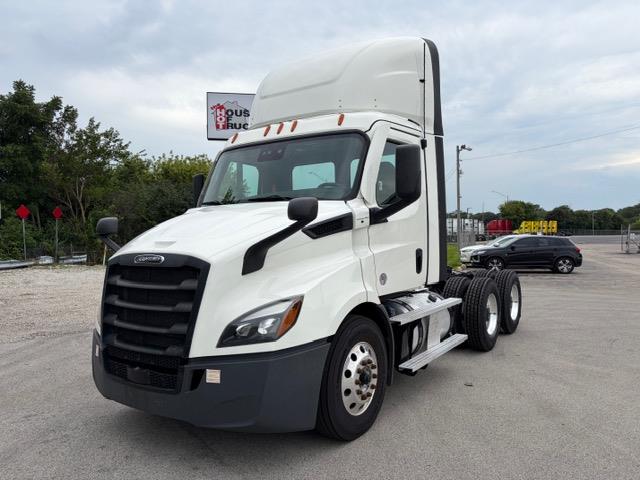 2021 Freightliner Cascadia-0