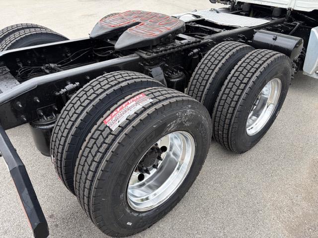 2021 Freightliner Cascadia-6