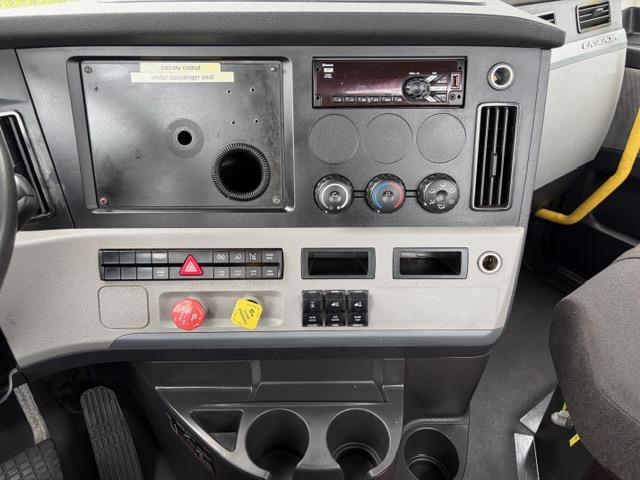 2021 Freightliner Cascadia-18