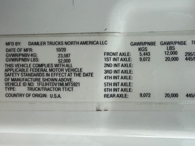 2021 Freightliner Cascadia-23