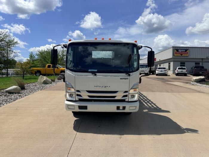 2026 Isuzu NPR-2