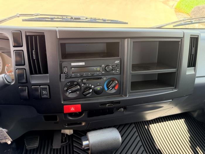 2026 Isuzu NPR-15