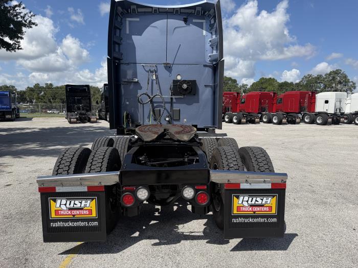 2023 Peterbilt 579-8