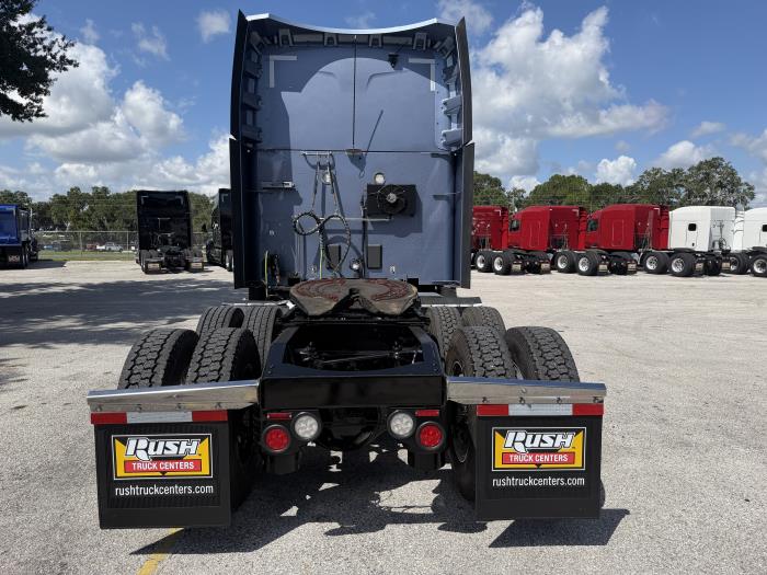 2023 Peterbilt 579-9