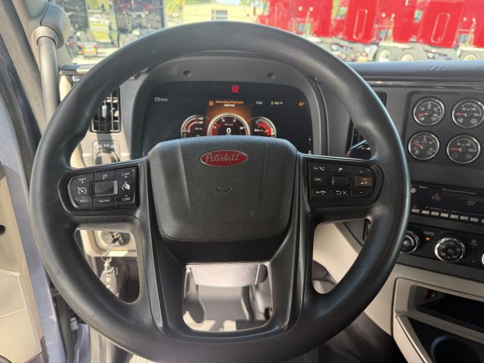 2023 Peterbilt 579-19