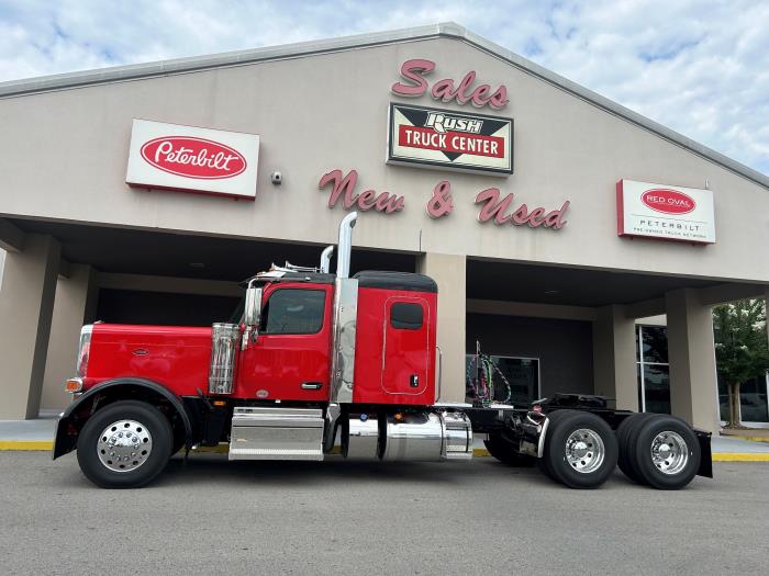 2027 Peterbilt 589-10