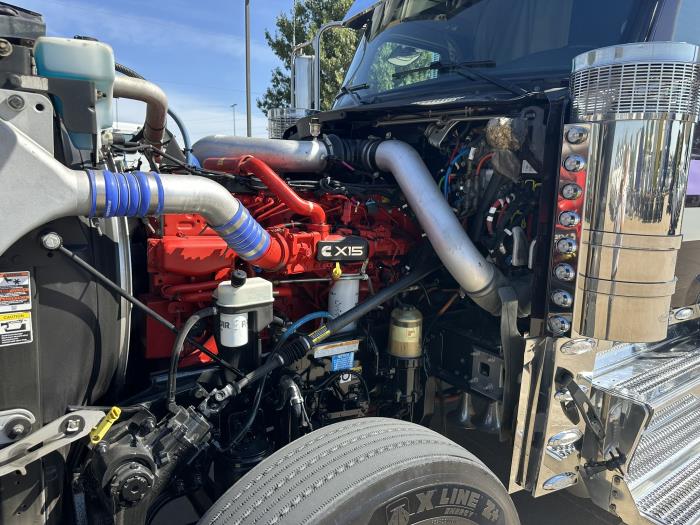 2025 Peterbilt 589-12