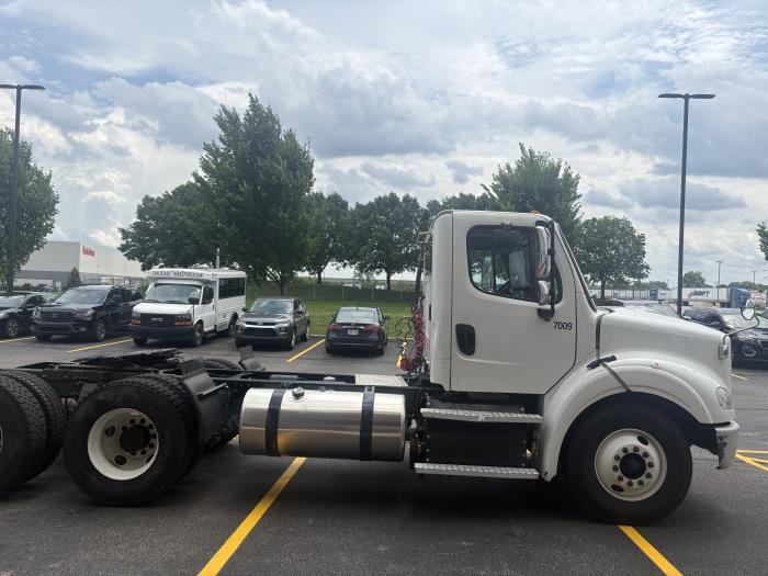 2021 Freightliner Business Class M2 112-6