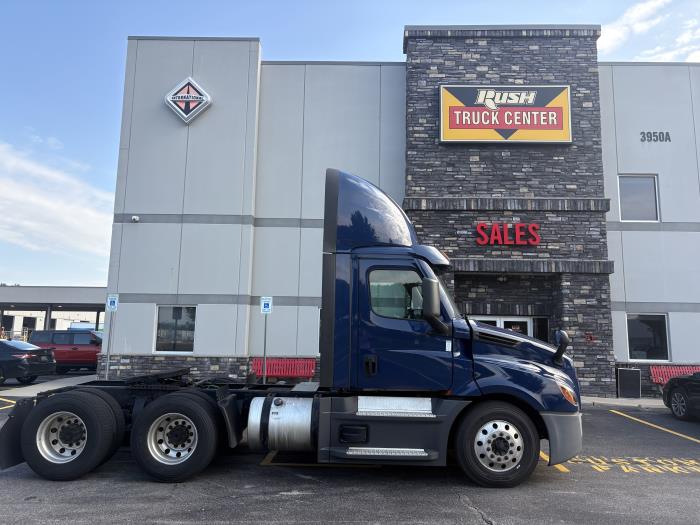 2022 Freightliner Cascadia-4