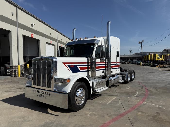 2027 Peterbilt 589-1