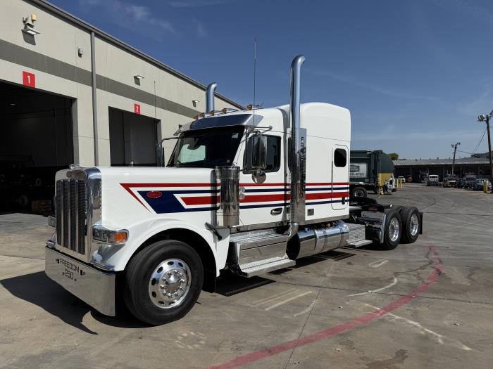 2027 Peterbilt 589-3