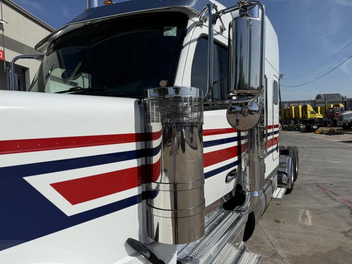 2027 Peterbilt 589-14