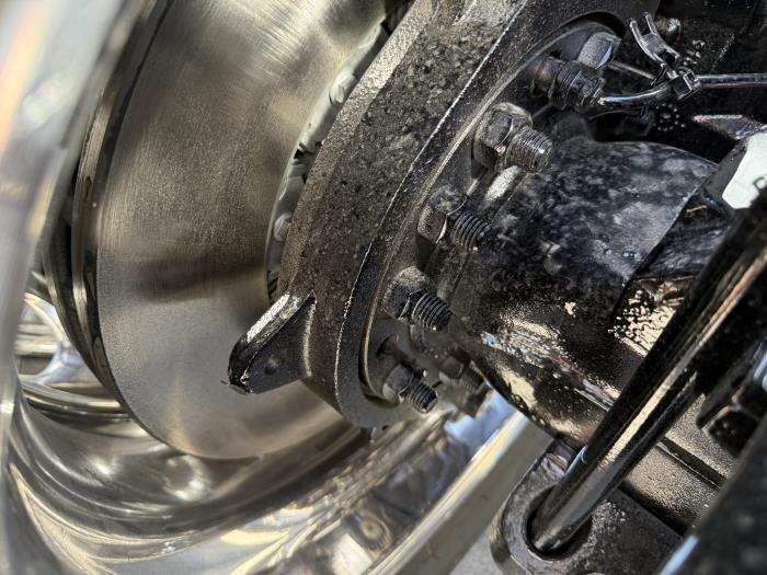 2027 Peterbilt 589-24