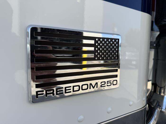 2027 Peterbilt 589-26