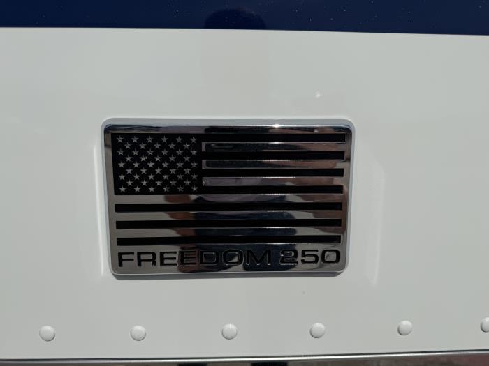 2027 Peterbilt 589-29