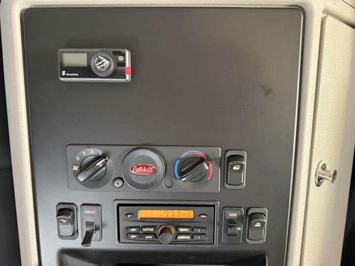 2027 Peterbilt 589-62