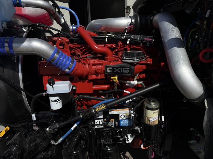2027 Peterbilt 589-71