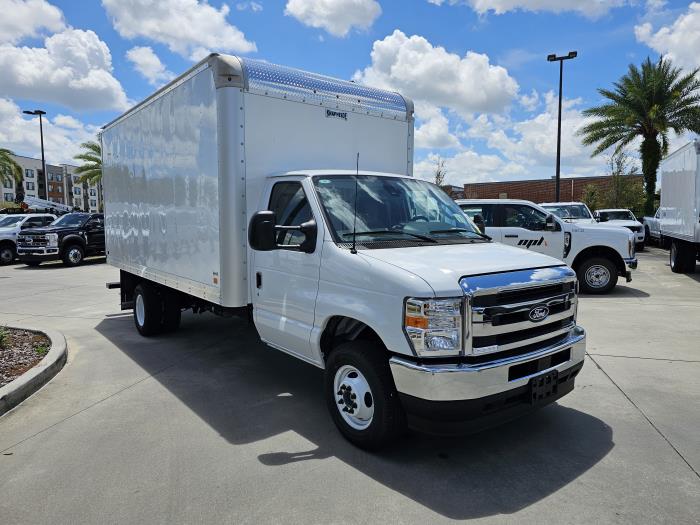 2027 Ford E-450-3