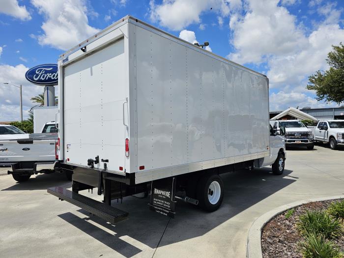 2027 Ford E-450-5
